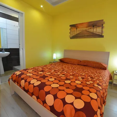 B&B Patty'S House Adrano Esterno foto